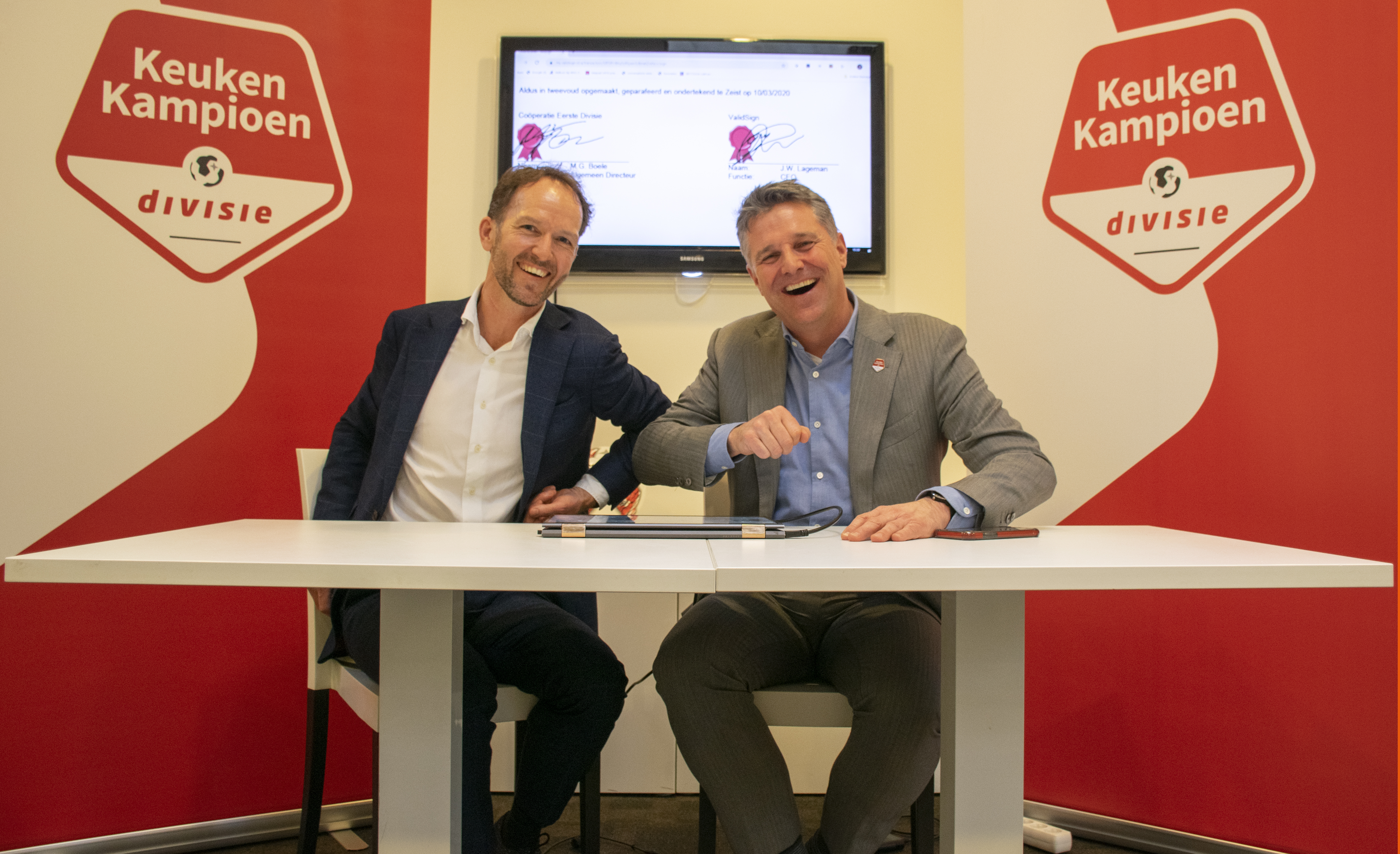 De Keuken Kampioen Divisie ondertekent volledig digitaal