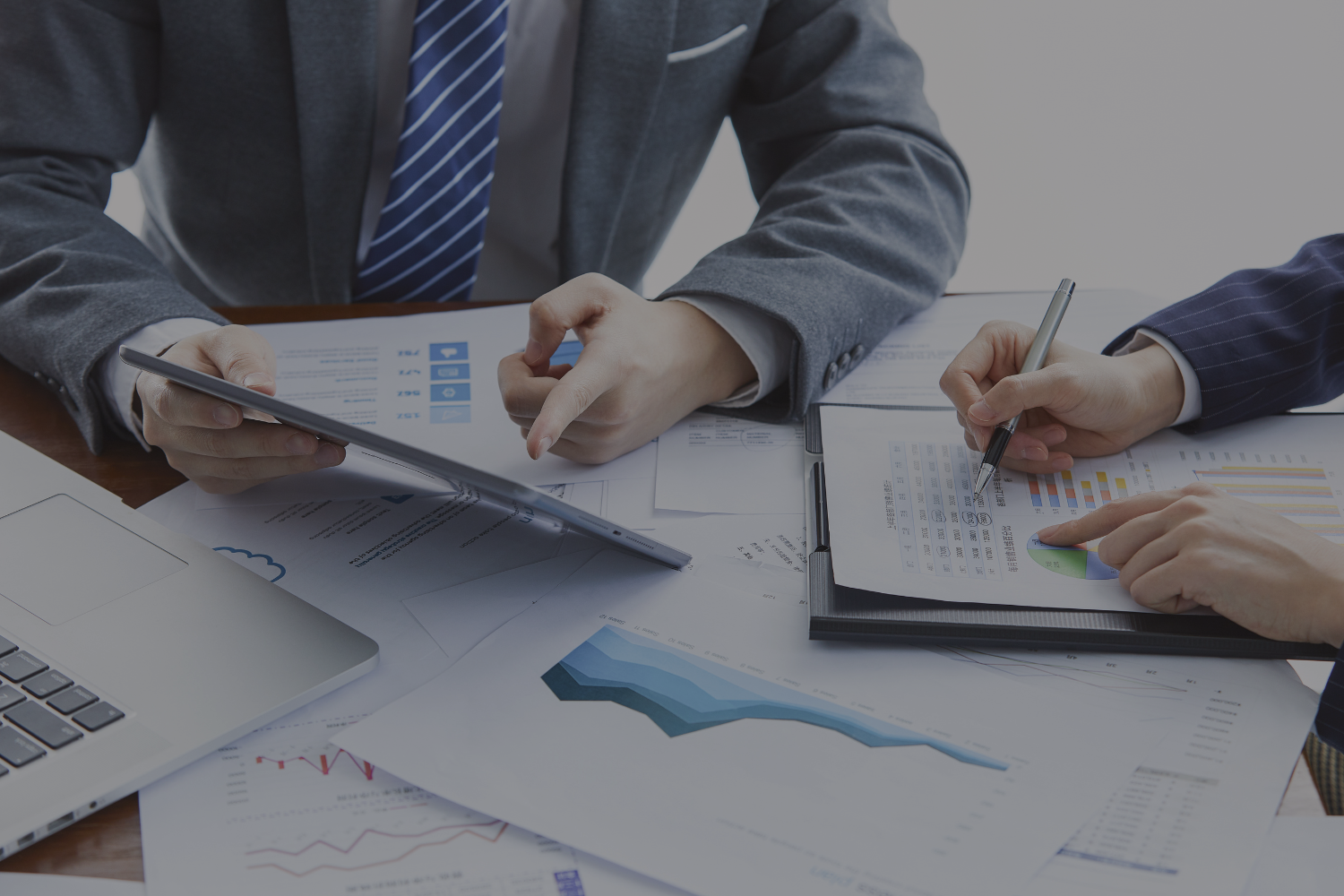 Ontgrendel het potentieel van uw kantoor: 6 redenen om e-signatures te implementeren in uw accountantspraktijk